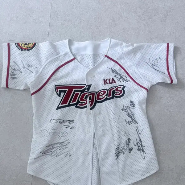[BUNJANG] KIA Tigers Signed Baseball Uniform Size 3 / KIA 타이거즈 사인 유니폼