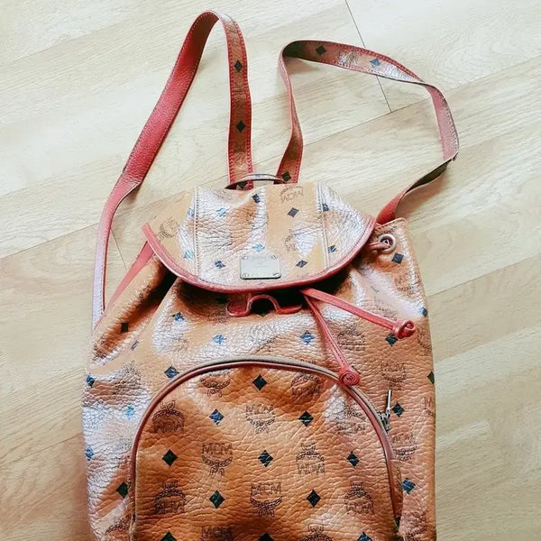 [BUNJANG] MCM Signature Cognac Vintage Drawstring Backpack (Unisex) / 정품/한정판] MCM 시그니처 코냑 빈티지 복조리 백팩 (남녀공용