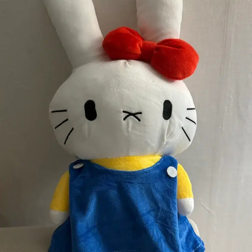 [BUNJANG] Miffy x Hello Kitty Collaboration Plush Toy / 미피 x 키티 콜라보인형