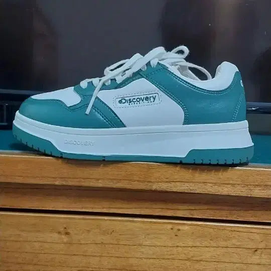 [BUNJANG] Discovery Expedition Court-On Sneakers (240) / 디스커버리 익스페디션 코트온 운동화.240