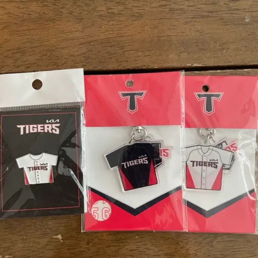 [BUNJANG] Kia Tigers Uniform Keychain Set / 기아타이거즈 키링