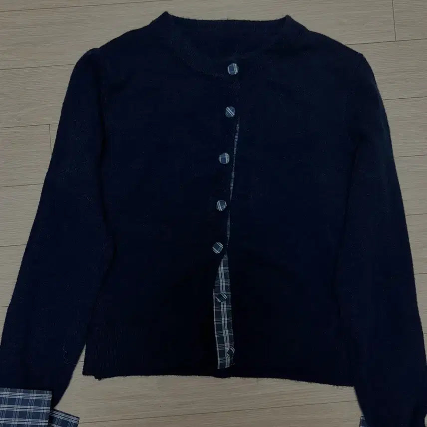 [BUNJANG] Layered Check Shirt Knit Cardigan / 일체형 체크 레이어드 셔츠 니트 가디건