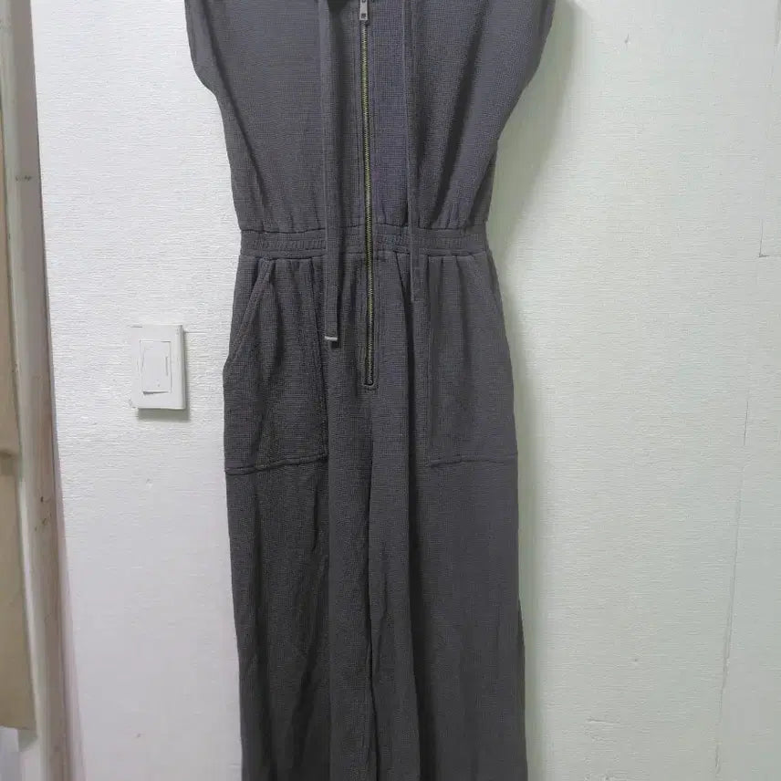 [BUNJANG] Jooloog Jumpsuit Size 55 / 줄로그슈트 55