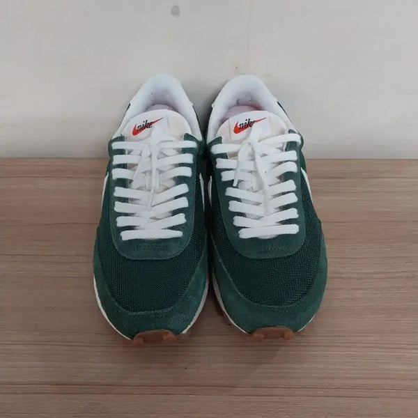 [BUNJANG] Nike Women's Daybreak Vintage Green Suede Sneakers (245) / 여성 나이키 데이브레이크 빈티지 그린 운동화 (245)