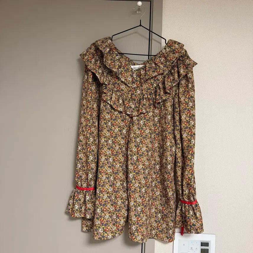 [BUNJANG] Floral Pattern Blouse / 상태최상 플라워 패턴 블라우스