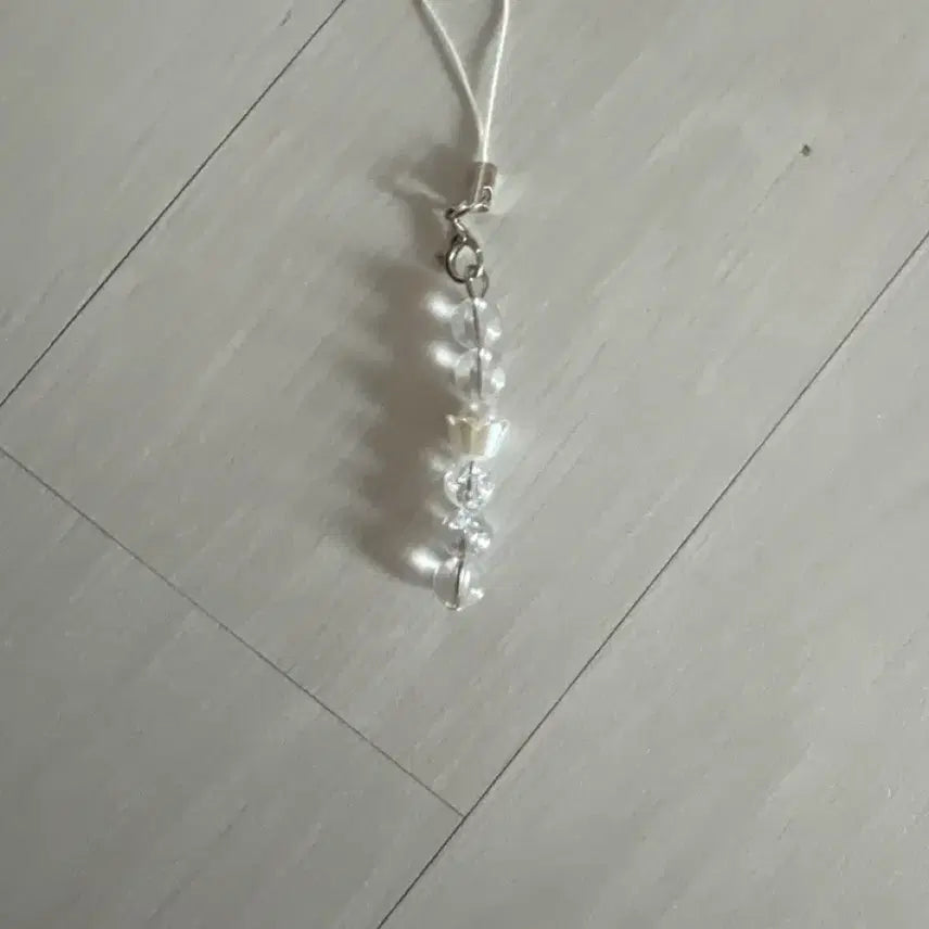 [BUNJANG] White Beaded Keychain / 화이트 키링