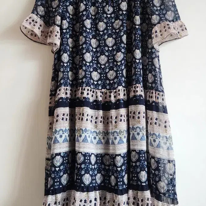 [BUNJANG] Thursday Island Navy Pattern Chiffon Midi Dress / 써스데이아일랜드 네이비 패턴 쉬폰미디 원피스
