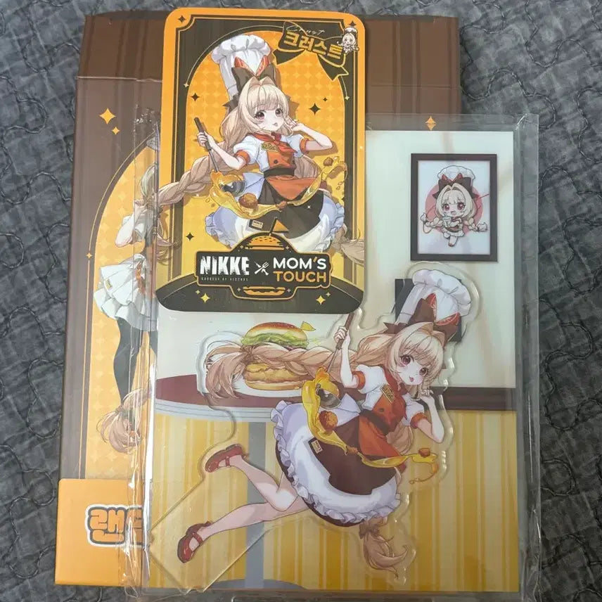 [BUNJANG] Nikke Mom's Touch Crust Acrylic Stand & Photocard / 니케 맘스터치 콜라보 크러스트 아크릴 스탠드, 포토카드