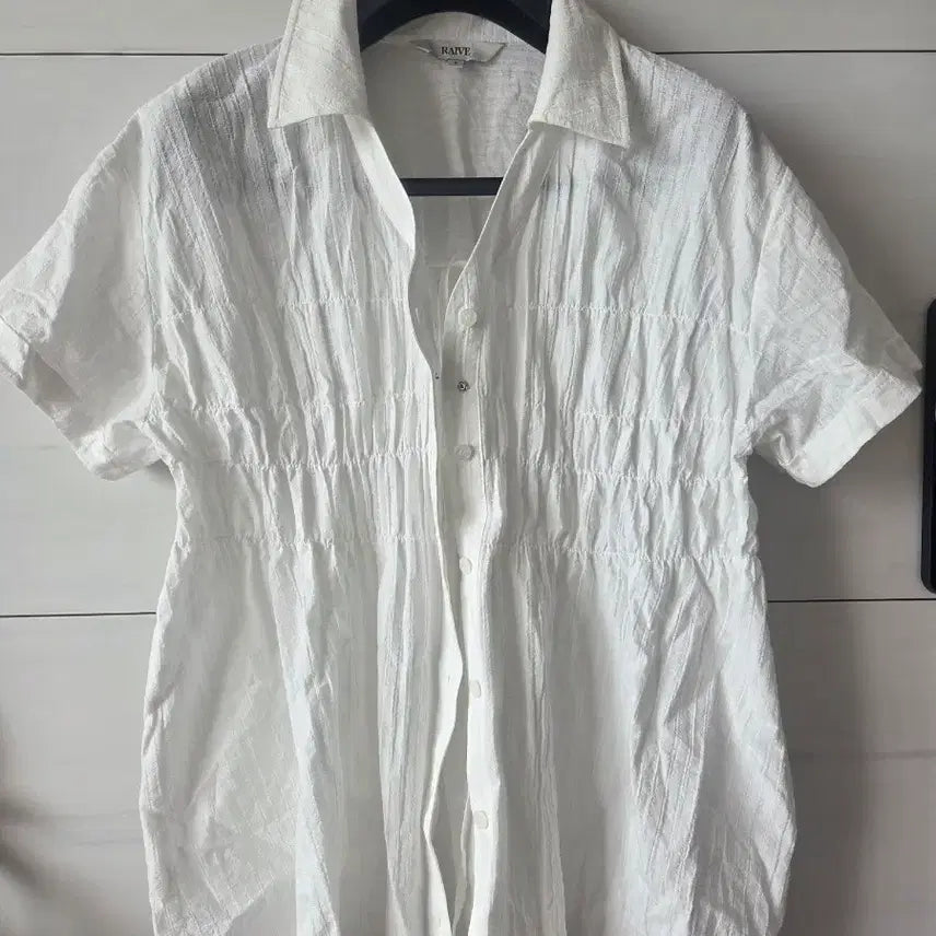 [BUNJANG] RAVE White Shirt / RAVE 화이트 셔츠