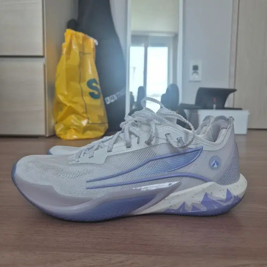 [BUNJANG] 361 Degrees Menace 2 Pro Basketball Shoes / 361도 매너스 2 프로 농구화