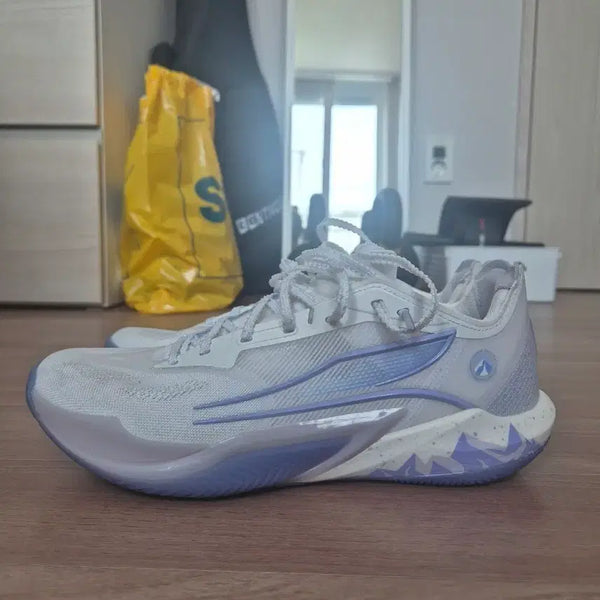[BUNJANG] 361 Degrees Menace 2 Pro Basketball Shoes / 361도 매너스 2 프로 농구화