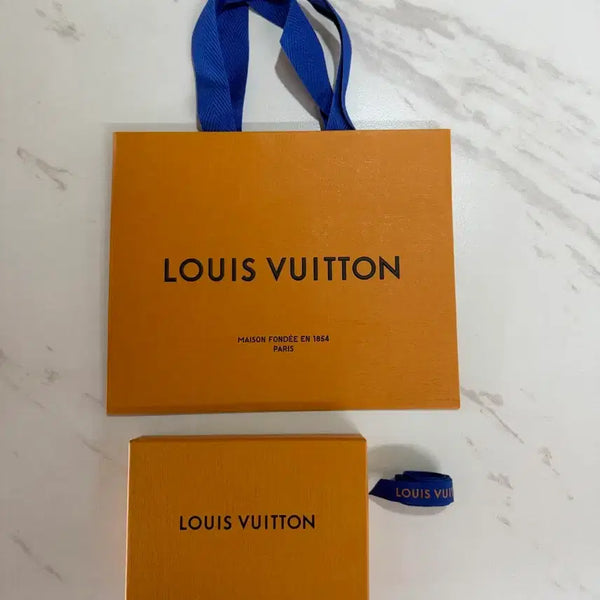[BUNJANG] Louis Vuitton Shopping Bag, Box, and Ribbon / 루이비통 쇼핑백, 박스, 끈