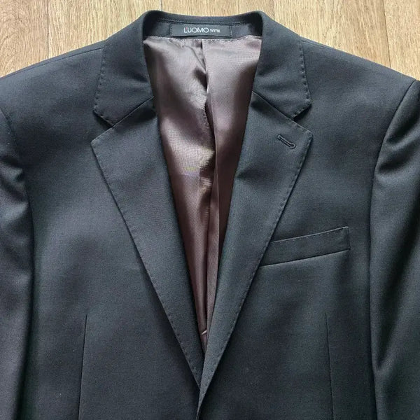 [BUNJANG] WEMO Two-Button Blazer Jacket Black Size 100 (New) / 워모 정장 자켓 블레이저 100 새제품 팝니다