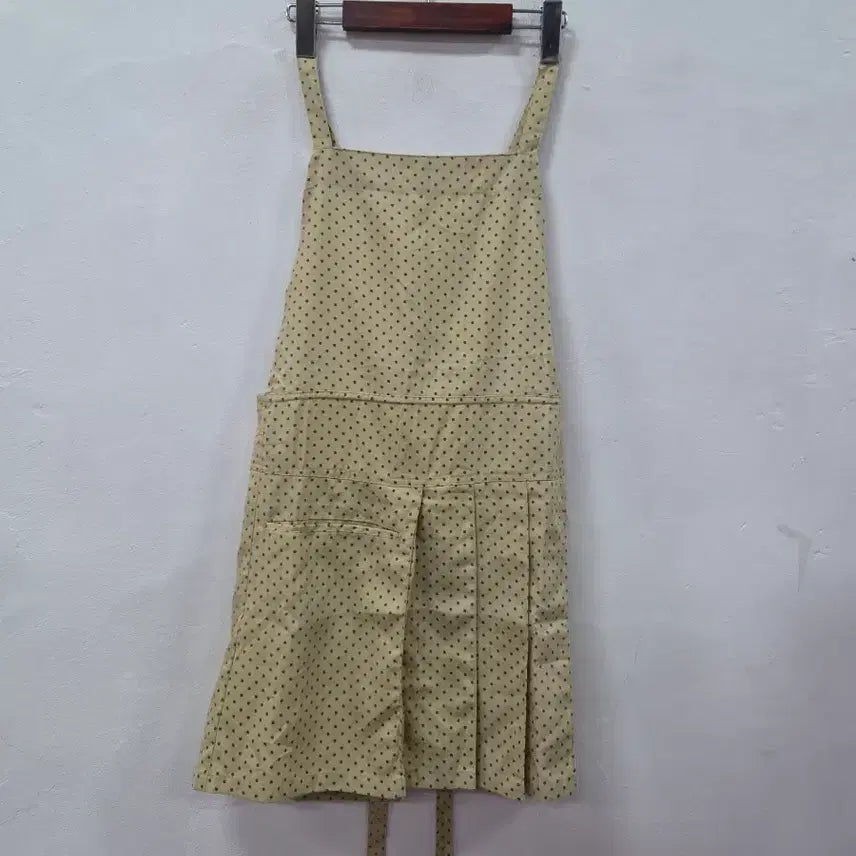 [BUNJANG] Polka Dot Apron Beige / 땡땡이 앞치마 베이지