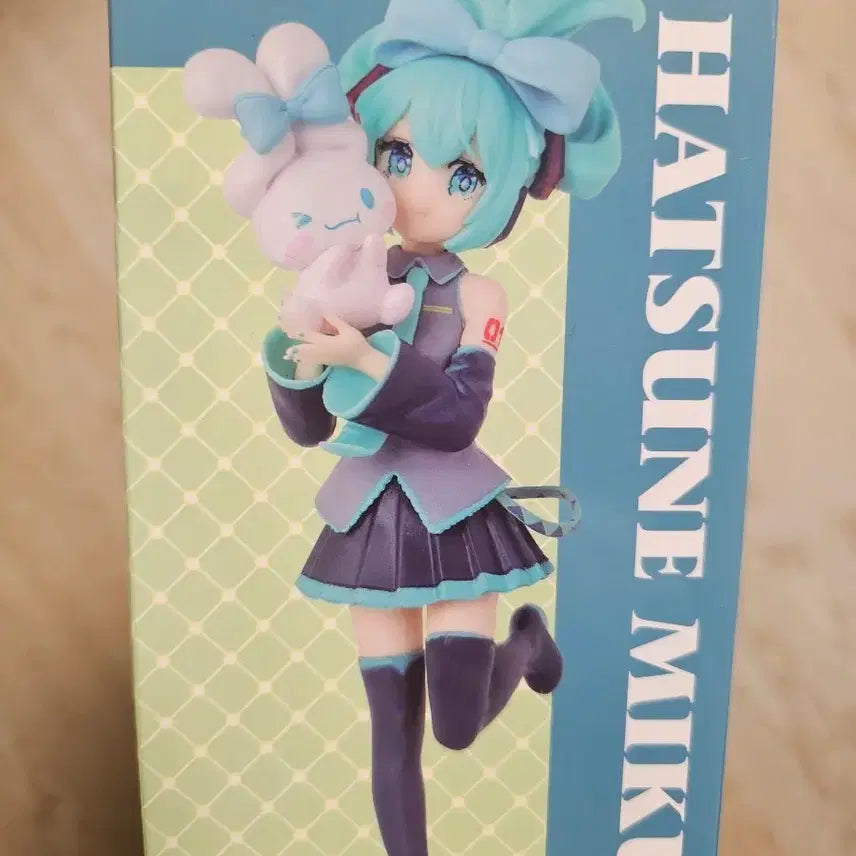 [BUNJANG] Hatsune Miku x Cinnamoroll Collaboration Figure / 하츠네 미쿠&시나모롤 피규어