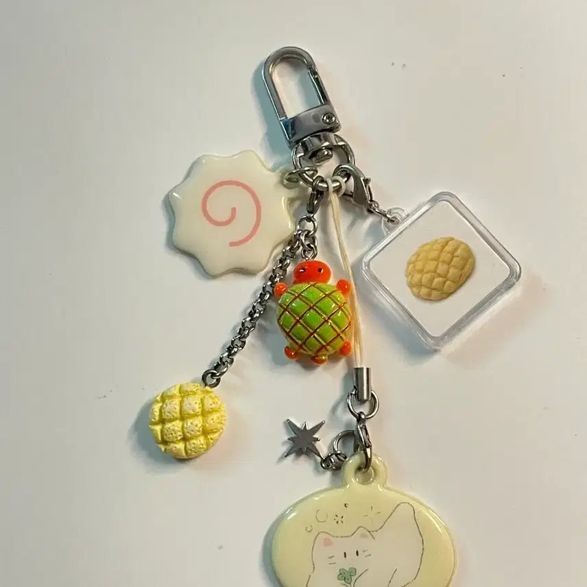 [BUNJANG] Narutomaki Melon Bread Turtle Charm / 나루토마키 메론빵 거북이 키링