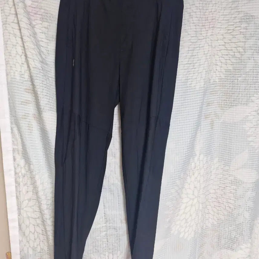 [BUNJANG] Hummel Black Sports Jogger Pants / 험멜 블랙 스포츠 바지