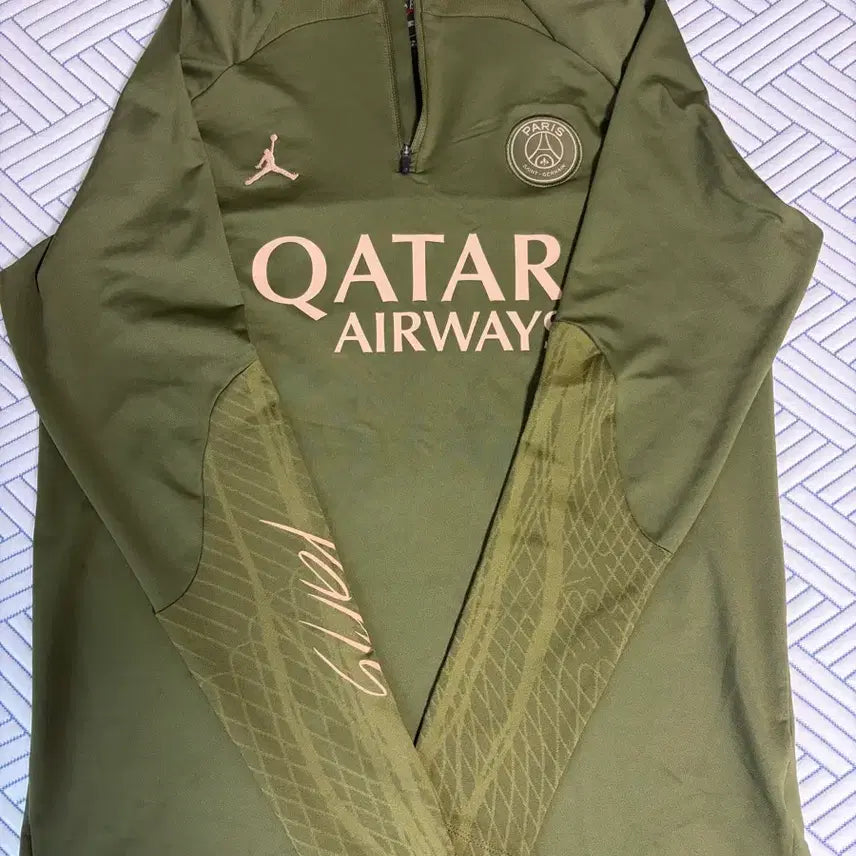 [BUNJANG] Paris Saint-Germain Jordan Training Top Drill Top / 파리 생제르맹 조던 트레이닝 탑 드릴탑