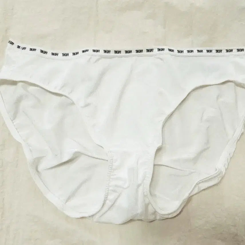 [BUNJANG] White Silky Women's Panties (Used) / (중고) 화이트 실키 여성 팬티