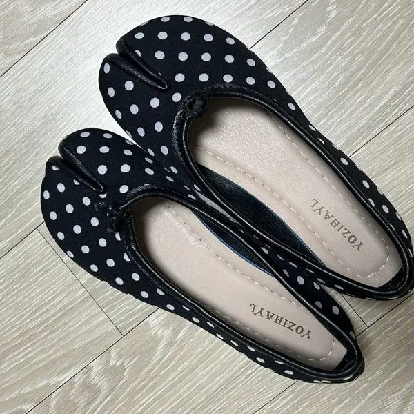 [BUNJANG] Tabi Shoes Black Dot Pattern Size 225 / 1회착용) 블랙 도트 타비슈즈 225(칼발230 or 보통225추천드려요)