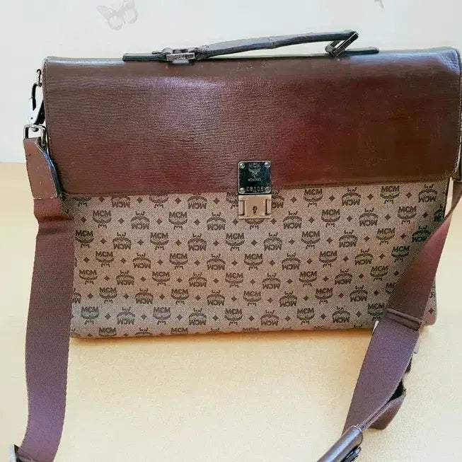 [BUNJANG] MCM Monogram Classic Leather Briefcase / 빈티지] MCM 정품 모노그램 클래식 레더 브리프케이스 / 서류가방