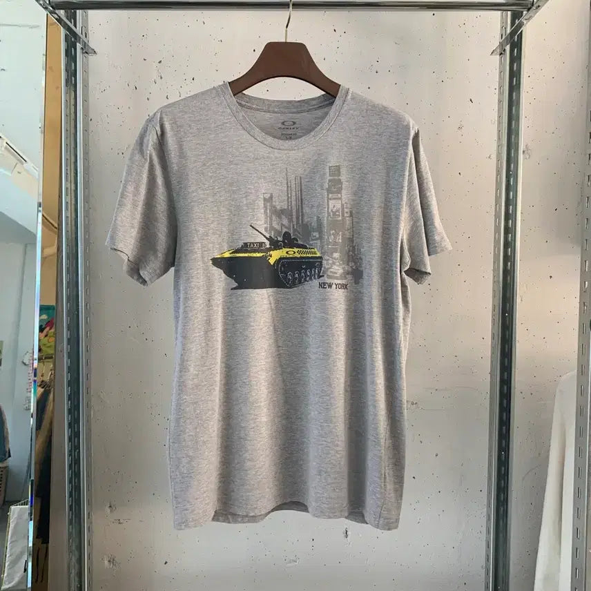[BUNJANG] Oakley New York Graphic T-Shirt / 오클리 티셔츠