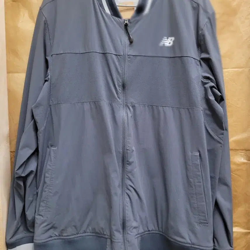 [BUNJANG] New Balance Grey Zip-Up Jacket (L) / 뉴발란스 그레이 집업 재킷L