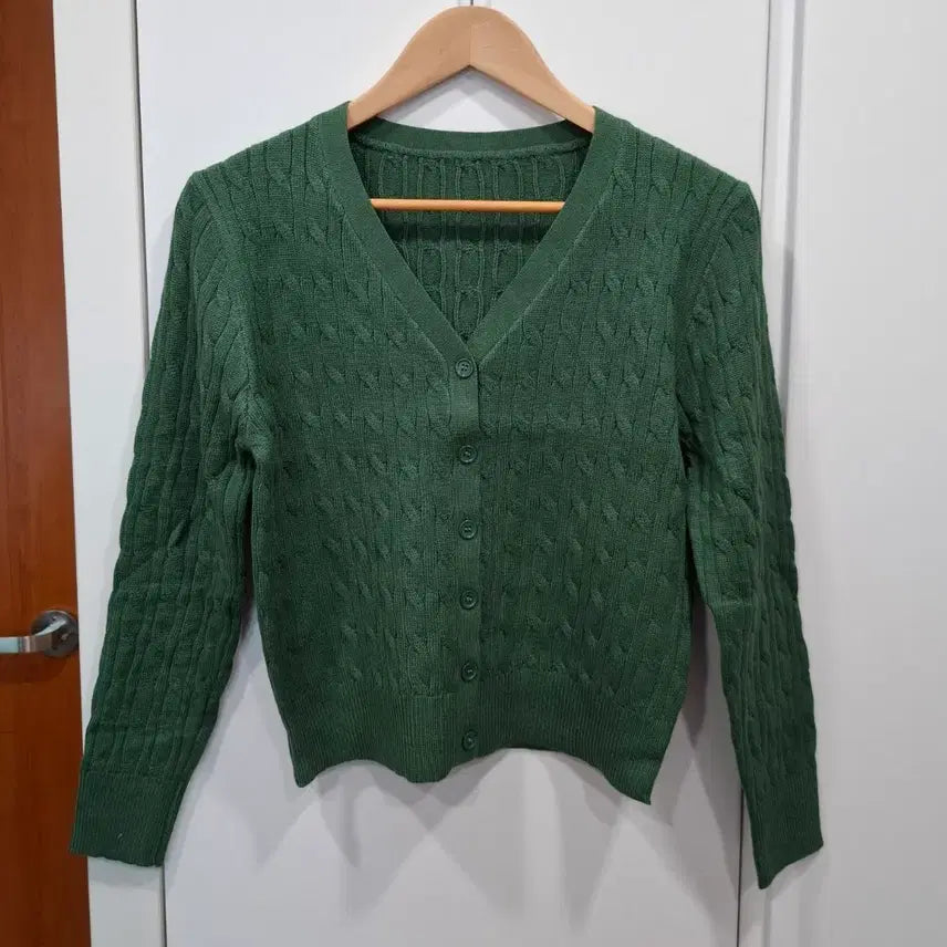 [BUNJANG] Green Cable Knit V-Neck Cardigan (New) / 초록색 꽈배기 브이넥 가디건(새상품)