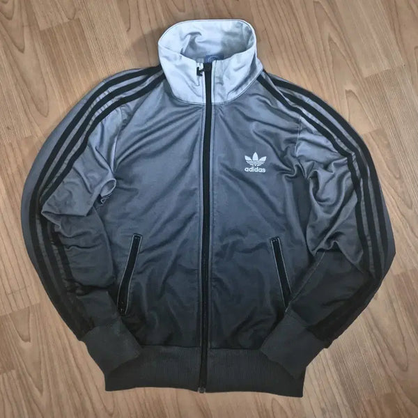 [BUNJANG] Adidas Gradient Grey Back Logo Vintage Track Top Jersey / 희귀 아디다스 져지 트랙탑 그라데이션 그레이 백로고 빈티지