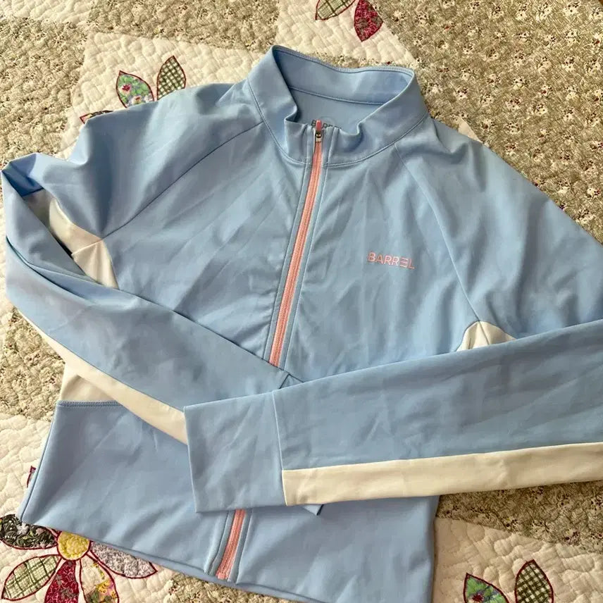 [BUNJANG] Barrel Rash Guard Size 95 / 배럴 래쉬가드 새상푸 95 사이즈
