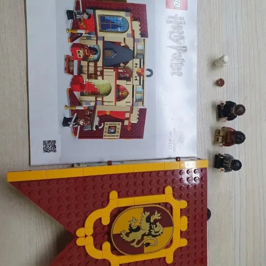 [BUNJANG] LEGO Harry Potter 76409 Gryffindor House Crest / 레고76409