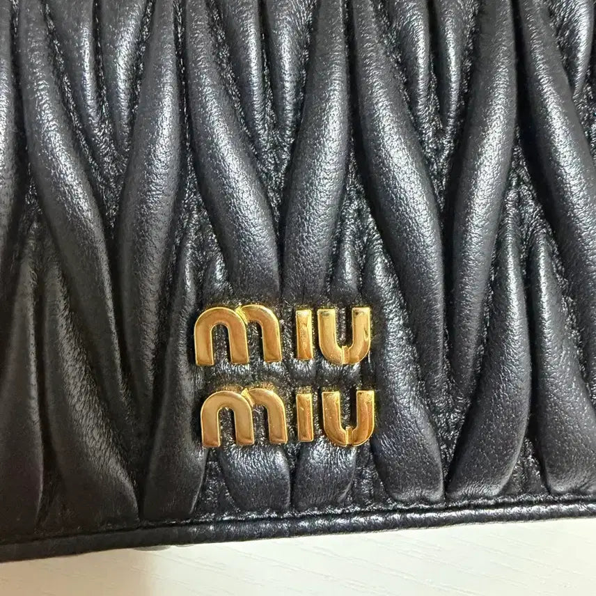[BUNJANG] Miu Miu Black Leather Bi-fold Wallet with Gold Logo / 미우미우 지갑 팔아요