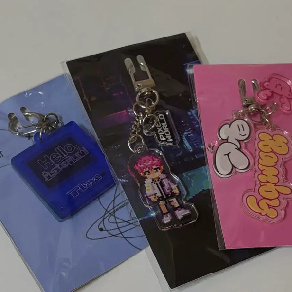 [BUNJANG] PLAVE Fan Concert Pixelland Bambi Keyring / 플레이브 삼왜 픽셀월드 밤비 미개봉 새상품 원가이하