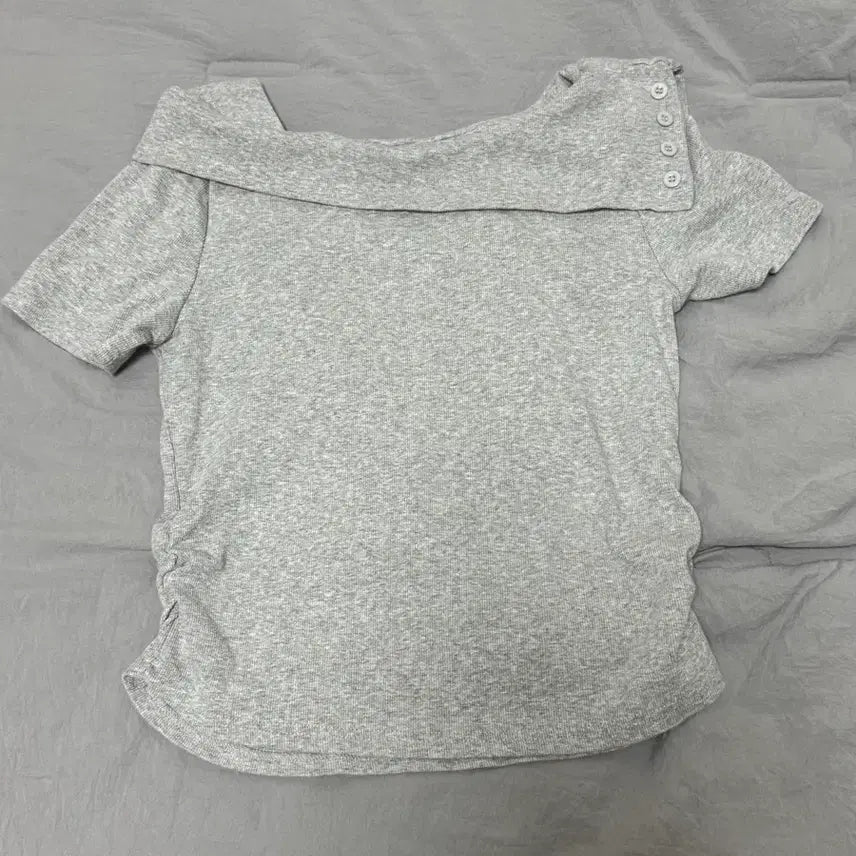 [BUNJANG] Selly Off-Shoulder Knit Top / 샐리 오프숄더 티셔프