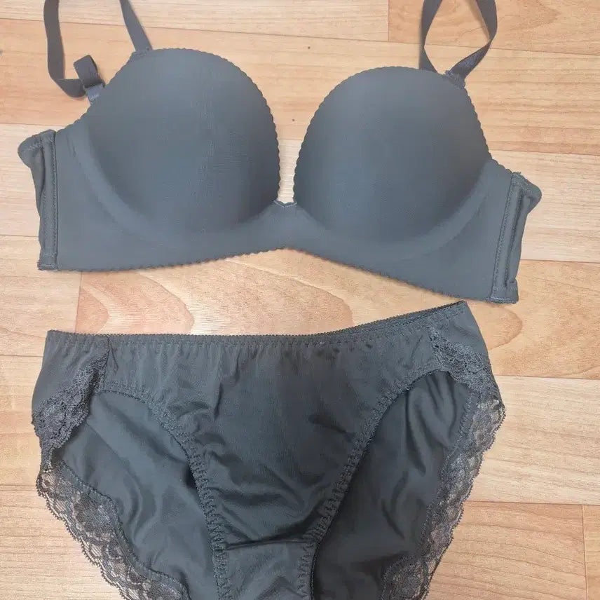 [BUNJANG] Aimée et moi Women's Lingerie Set (Bra & Panty) / 에메필 여성속옷(브라팬티세트)