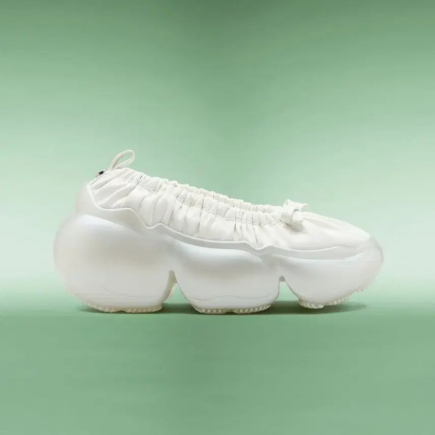 [BUNJANG] Woomii Cindy White Mary Jane Sneakers - Size 37 (235) / woomii 우미 cindy white 신디 화이트 신발 37 사이즈 235 메리제인 스니커즈 발레코어
