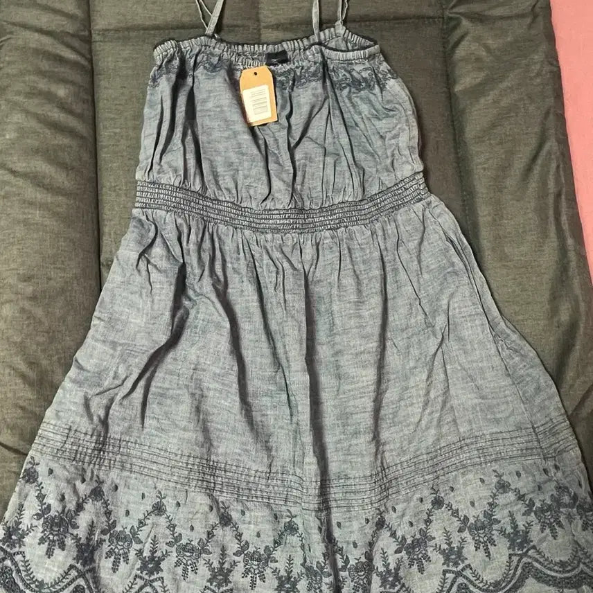 [BUNJANG] Gap Embroidered Denim Dress / gap 데님 자수 원피스