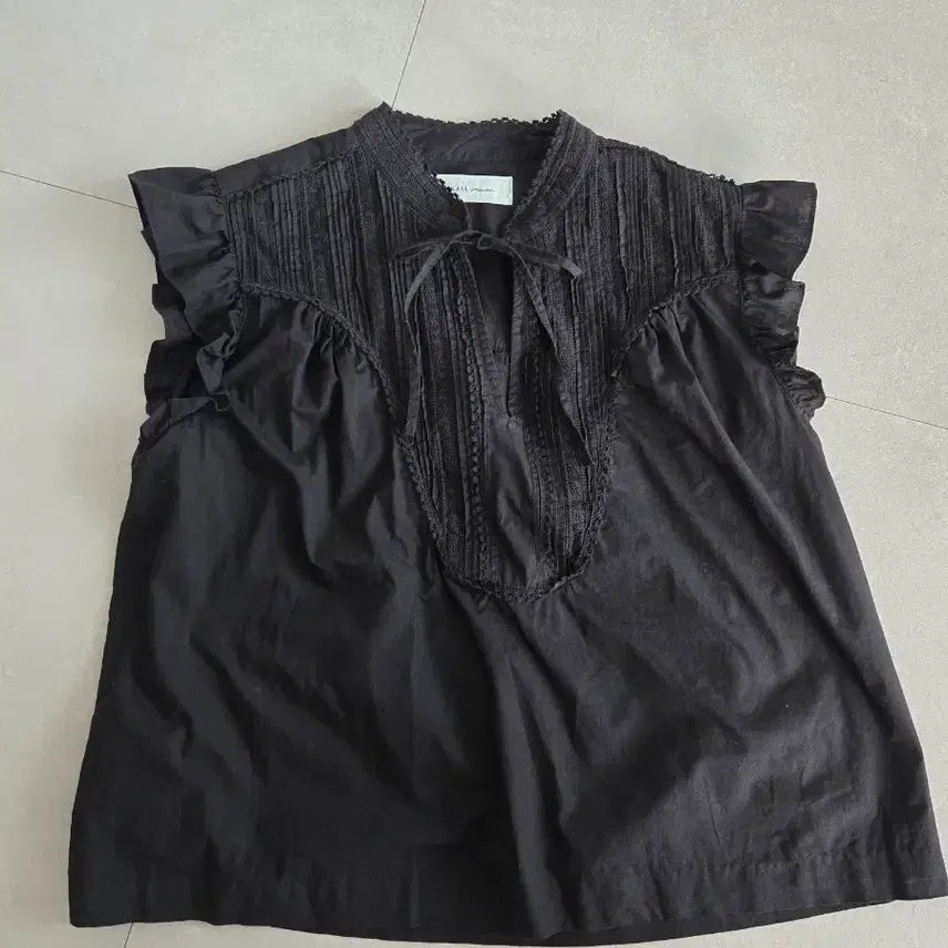 [BUNJANG] Skar Studio Black Blouse / 스칼 스튜디오 블랙 블라우스(싸게처분)