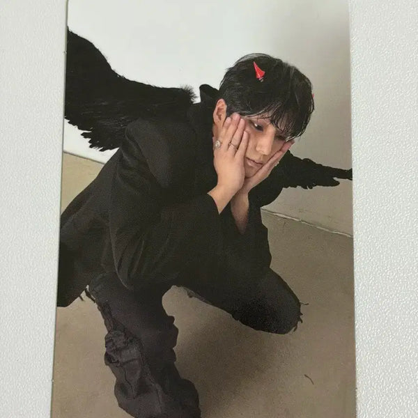 [BUNJANG] DAY6 Young K YOUNGKSTR Wallet Version Devil Squatting Photocard / 데이식스 영케이 영기스트 월렛버전 악마 쭈구리 포카