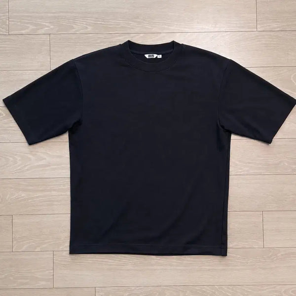 [BUNJANG] Uniqlo U Airism Oversized Crewneck Short Sleeve T-Shirt Black / 유니클로 u 에어리즘 오버사이즈 크루넥 반팔 티셔츠 블랙