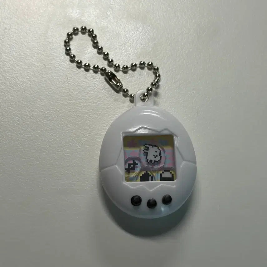 [BUNJANG] Tamagotchi Guchipachi Shakers Keychain White / 다마고치 샤카샤카 쉐이커 가챠 구치파치 양도 키링 화이트 주댕치