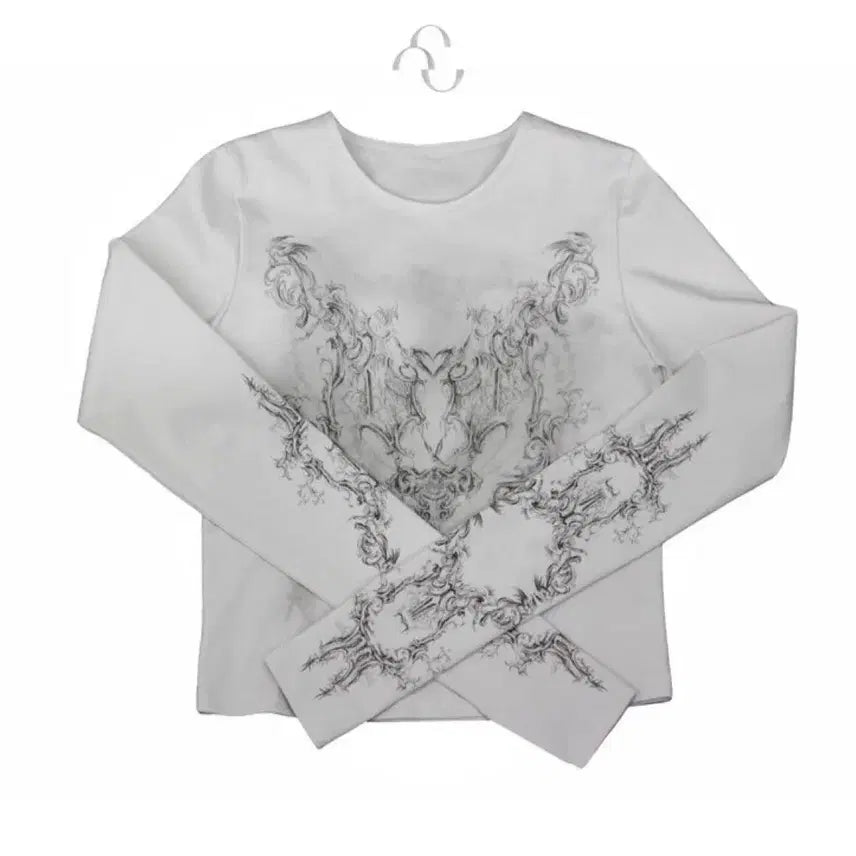 [BUNJANG] Hug Your Skin Rococo Ornament T-Shirt / 허그유어스킨 로코코 오너먼트 티 Rococo ornaments T