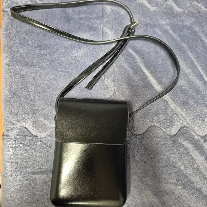 [BUNJANG] Black Mini Crossbody Bag / 데일리로 들기 좋은 블랙 미니 크로스백