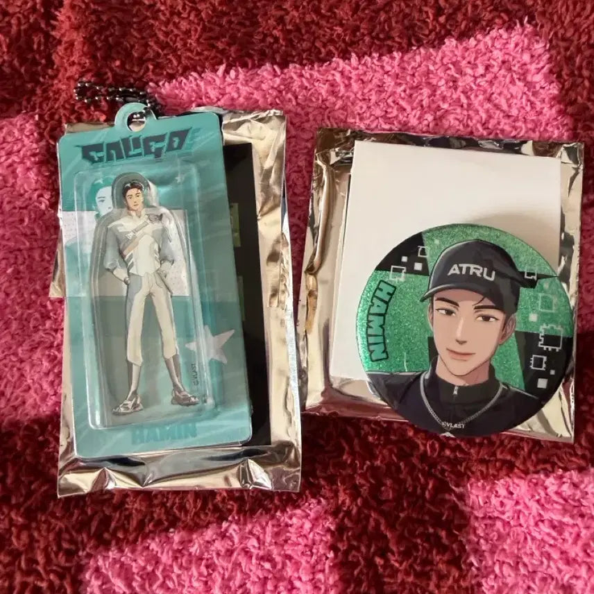[BUNJANG] PLAVE Caligo Part 2 Miniature Keyring & Glitter Can Badge Bundle Set - Jimin / 일괄) 플레이브 칼리고 파트투 미니어쳐키링 캔뱃지 하민