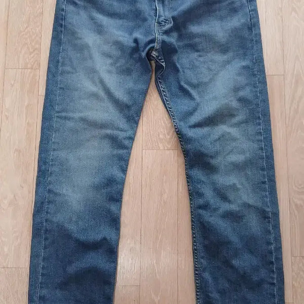 [BUNJANG] Levi's 513 Slim Fit Straight Leg Jeans - Medium Wash / 리바이스 513 중청 스판 데님 36
