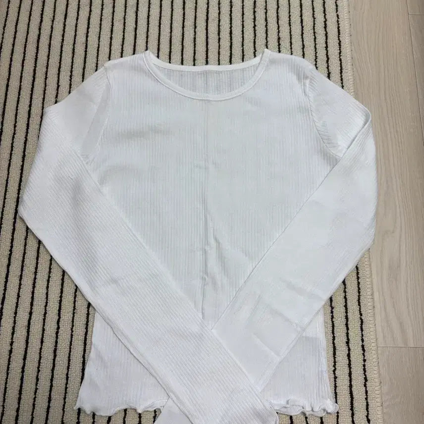 [BUNJANG] Le Plain Rose Tea T-Shirt / 르플레인 로즈티