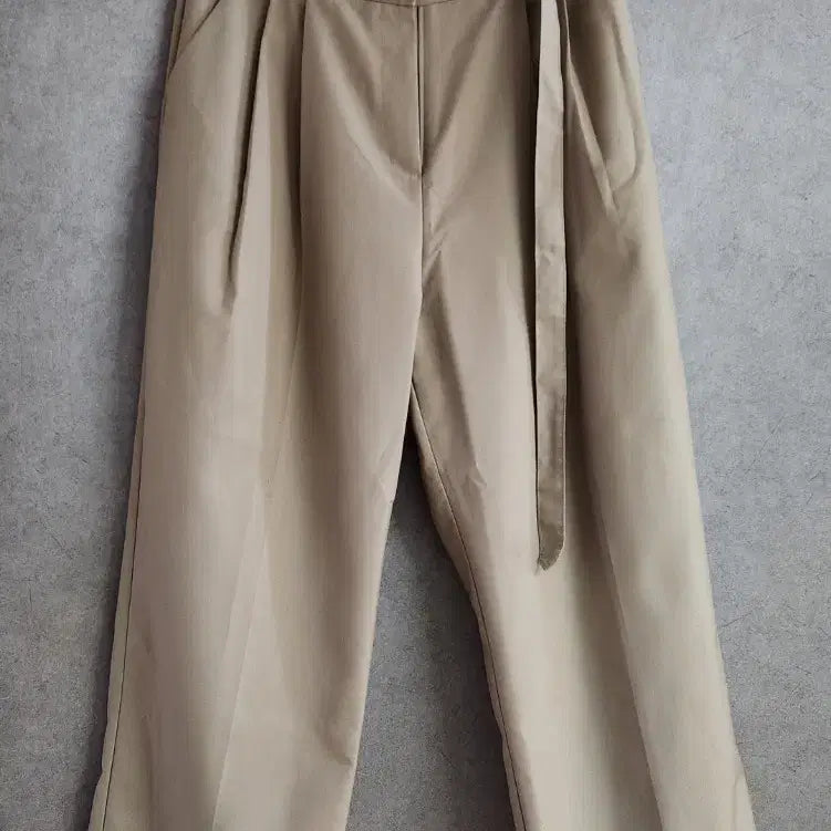 [BUNJANG] Beige Wide Pin-Tuck Belted Slacks (Size S) / 베이지 와이드 슬랙스 S(27인치까지 가능)