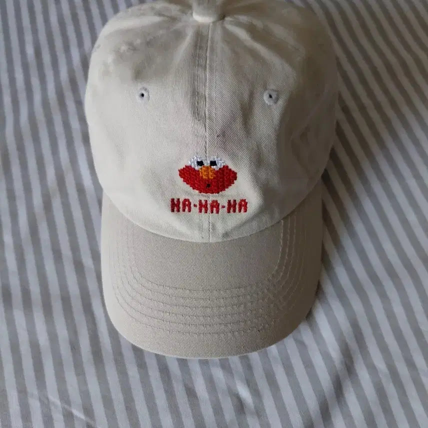 [BUNJANG] Sesame Street Elmo Hat / 세서미 스트리트 엘모 모자