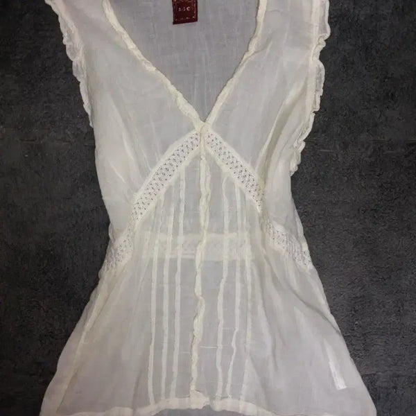 [BUNJANG] Vintage White Sleeveless Blouse / 빈티지 화이트 민소매 블라우스 펀칭 레이스 나시 레이어드 탑상의