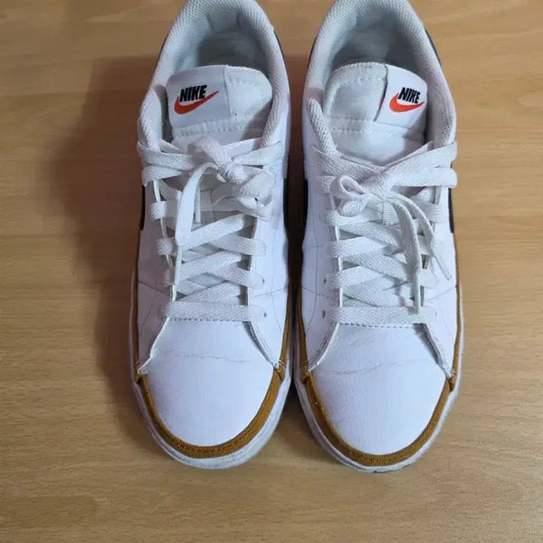 [BUNJANG] Nike Blazer Low 77 Vintage White Black (255) / 나이키 블레이저 로우 77 빈티지 화이트 검흰 255
